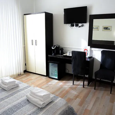 Frühstückspension Gh Colosseum 4*